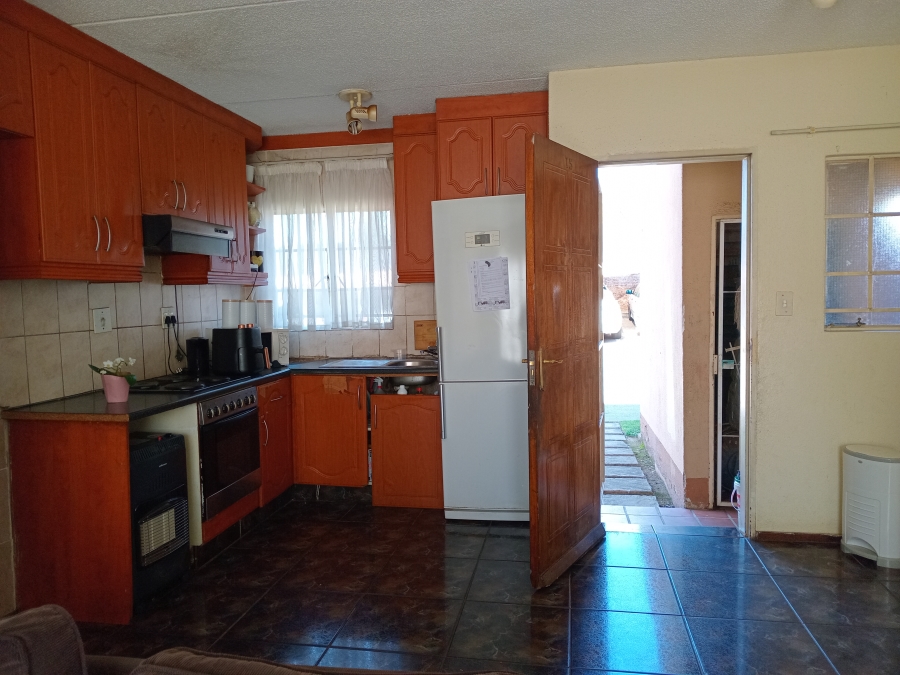 3 Bedroom Property for Sale in Kew Gauteng