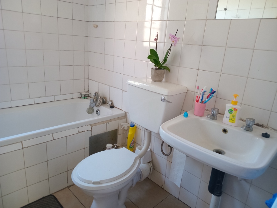 3 Bedroom Property for Sale in Kew Gauteng
