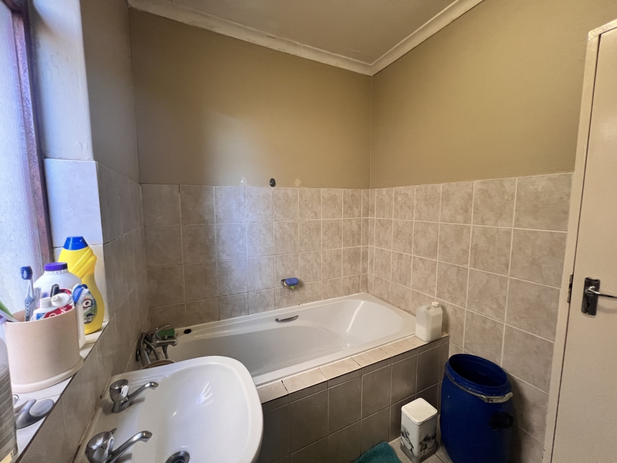 2 Bedroom Property for Sale in Halfway Gardens Gauteng