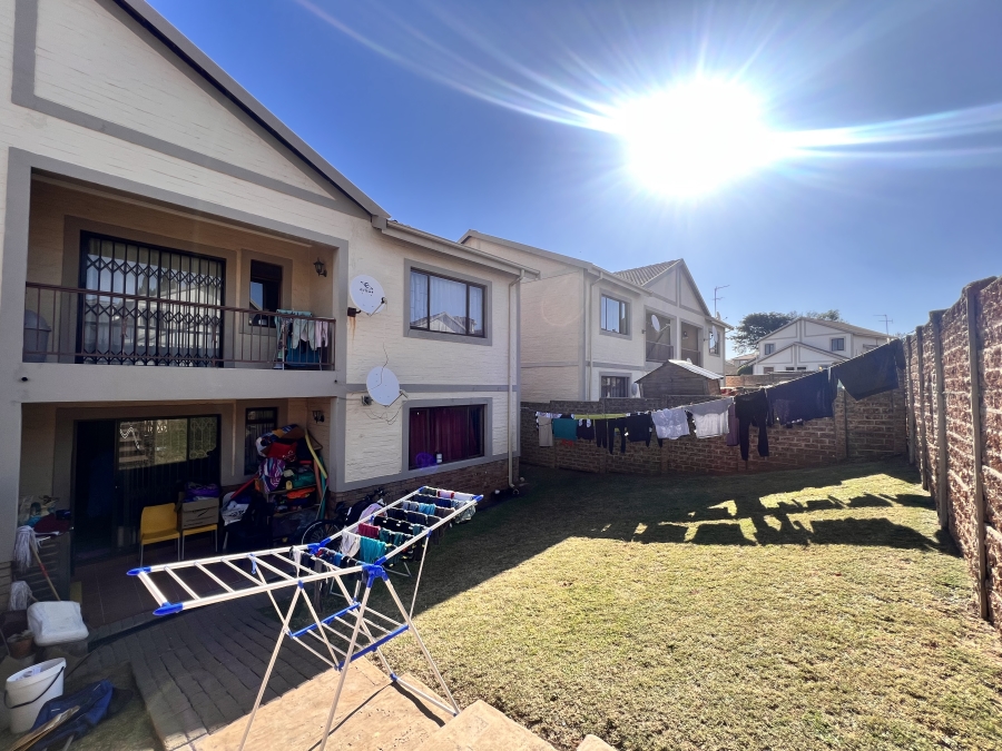2 Bedroom Property for Sale in Halfway Gardens Gauteng