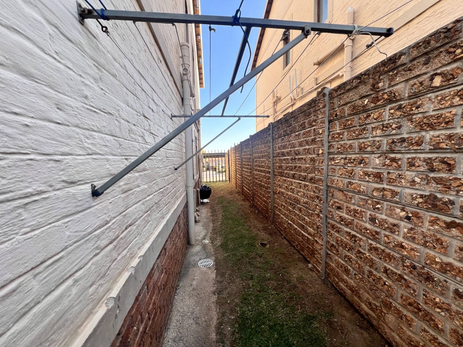 2 Bedroom Property for Sale in Halfway Gardens Gauteng