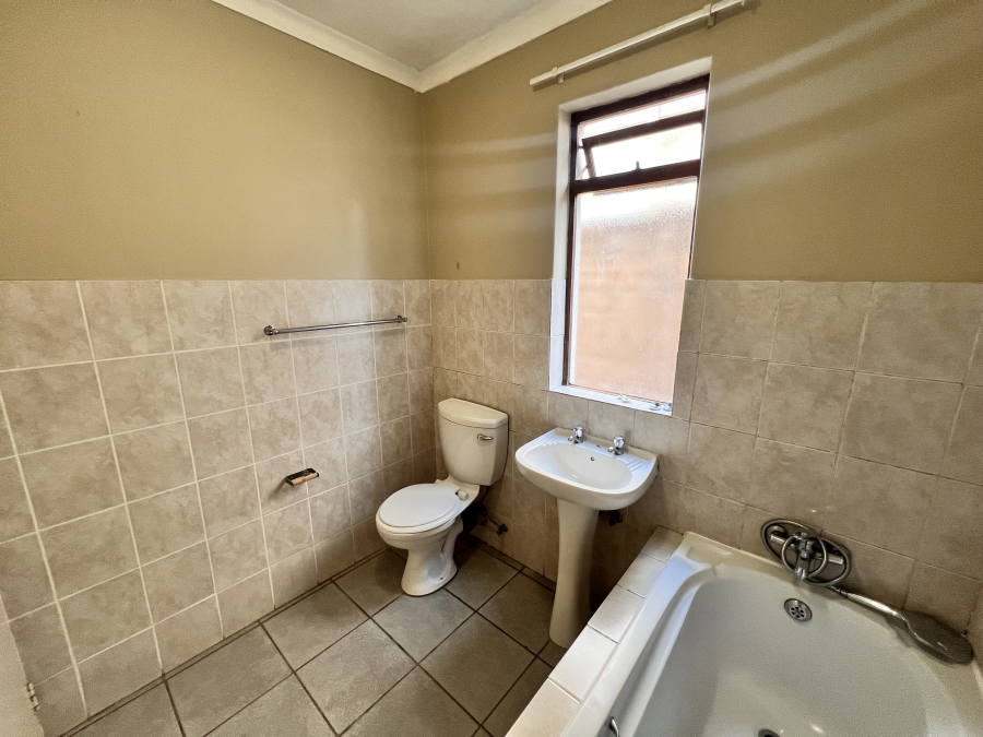 2 Bedroom Property for Sale in Halfway Gardens Gauteng