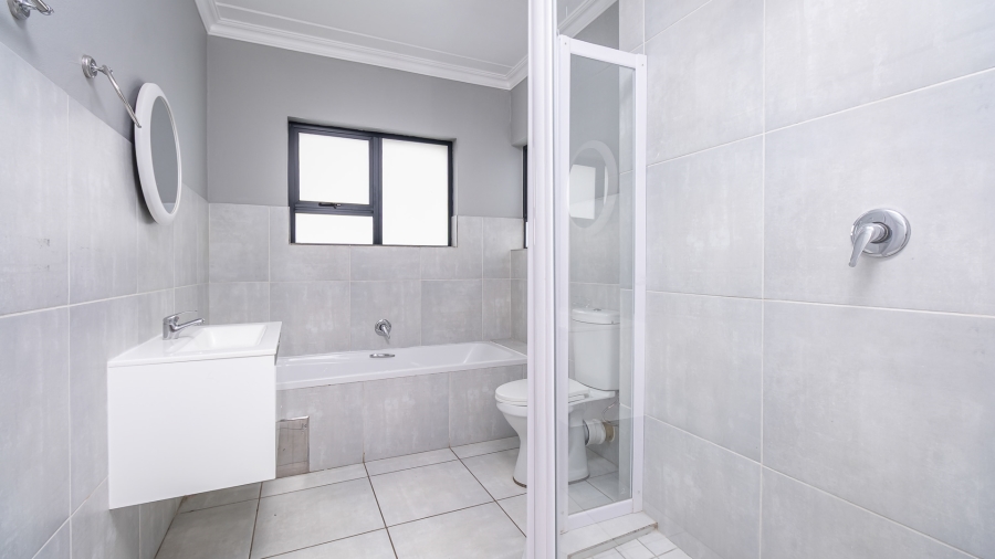 To Let 3 Bedroom Property for Rent in Homes Haven Gauteng