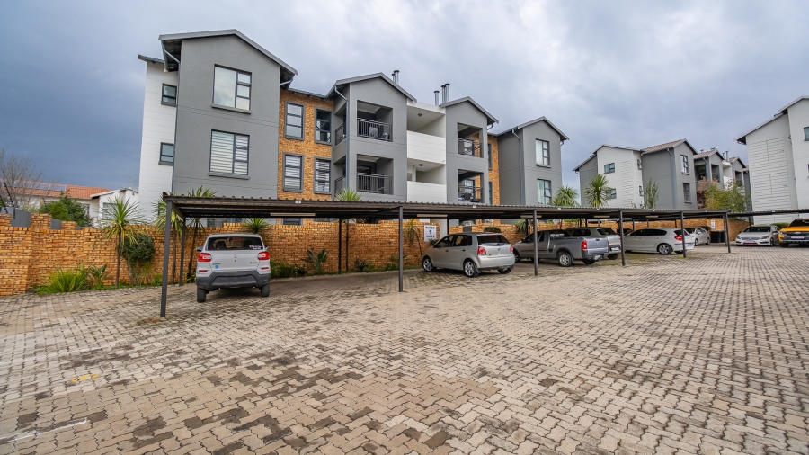 To Let 3 Bedroom Property for Rent in Homes Haven Gauteng