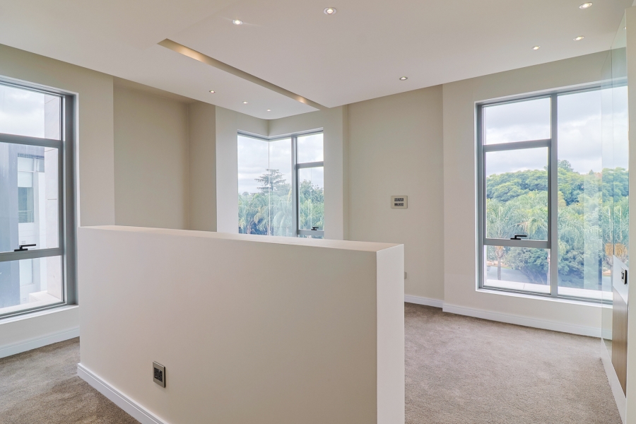 3 Bedroom Property for Sale in Sandhurst Gauteng