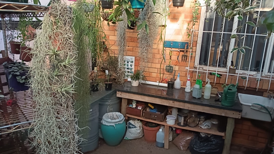 3 Bedroom Property for Sale in Casseldale Gauteng