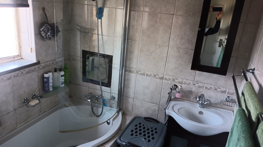 3 Bedroom Property for Sale in Casseldale Gauteng