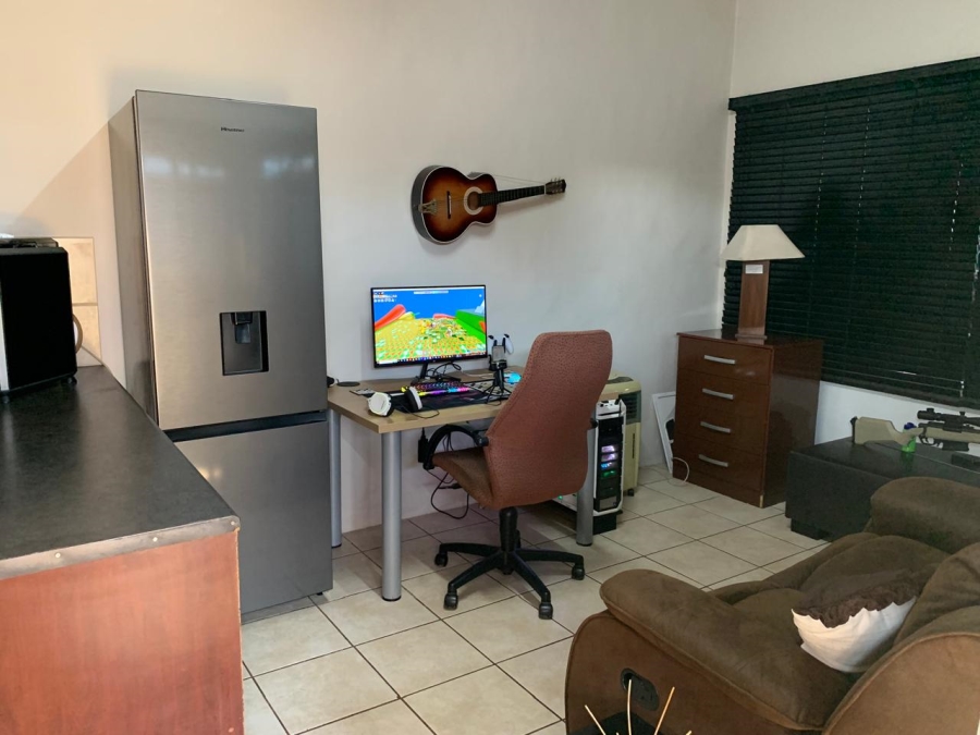 3 Bedroom Property for Sale in Casseldale Gauteng