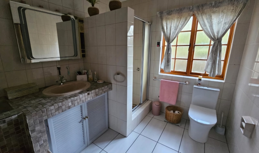 6 Bedroom Property for Sale in Carletonville Central Gauteng