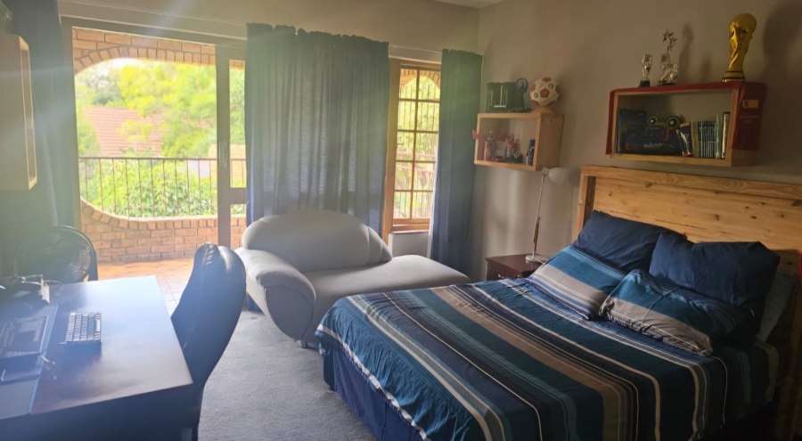 6 Bedroom Property for Sale in Carletonville Central Gauteng