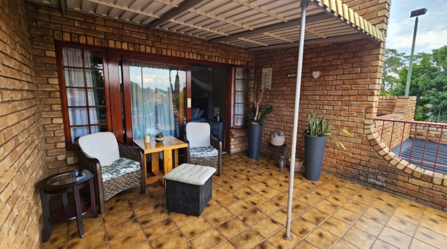 6 Bedroom Property for Sale in Carletonville Central Gauteng