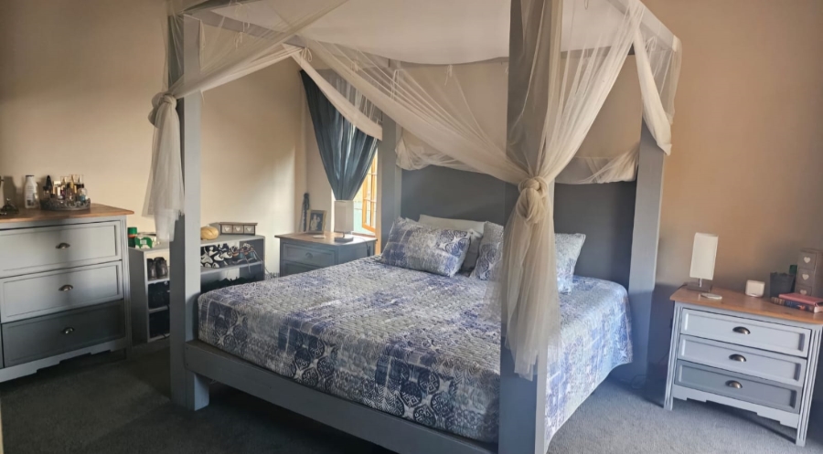 6 Bedroom Property for Sale in Carletonville Central Gauteng