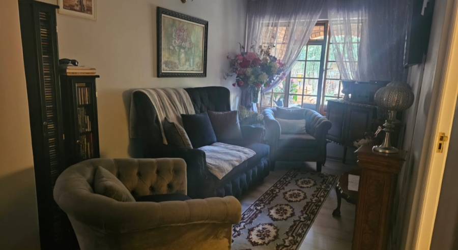 6 Bedroom Property for Sale in Carletonville Central Gauteng