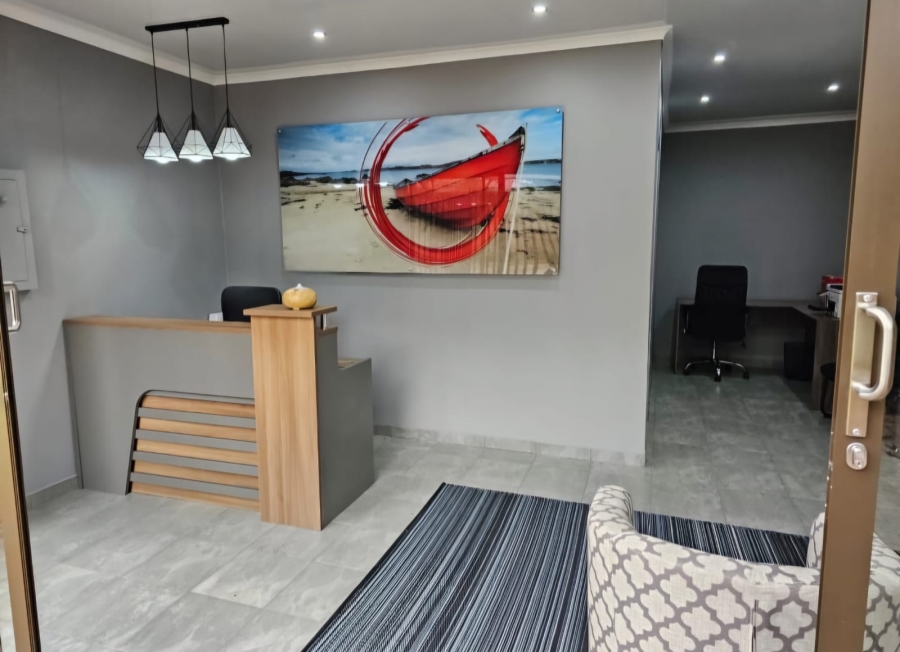 6 Bedroom Property for Sale in Carletonville Central Gauteng