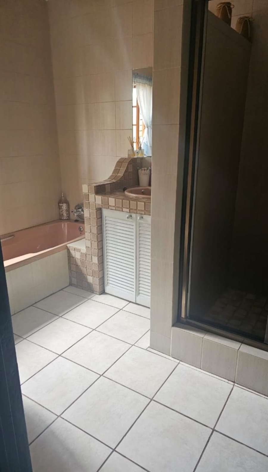 6 Bedroom Property for Sale in Carletonville Central Gauteng