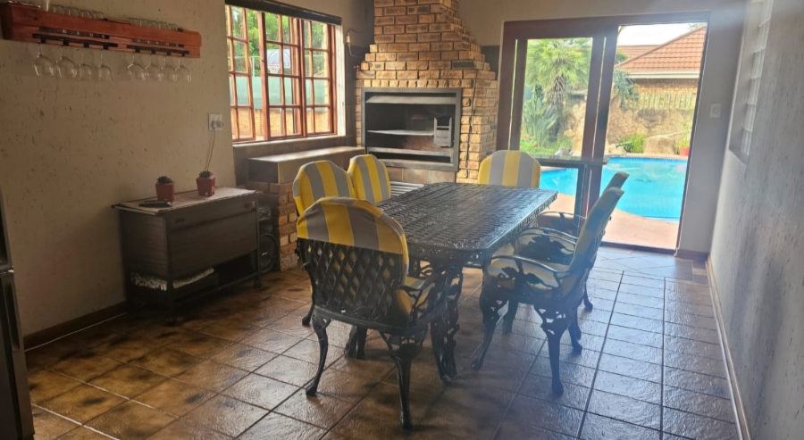 6 Bedroom Property for Sale in Carletonville Central Gauteng