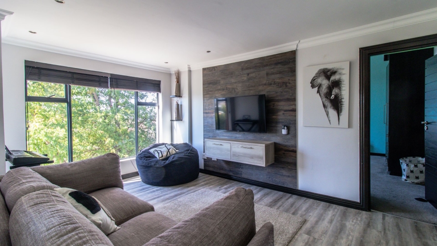 4 Bedroom Property for Sale in Aspen Hills Gauteng
