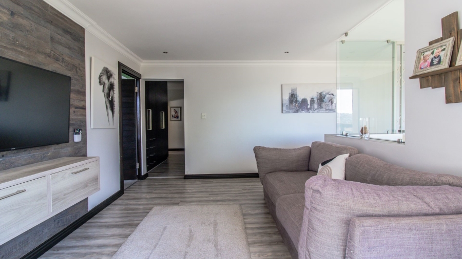 4 Bedroom Property for Sale in Aspen Hills Gauteng
