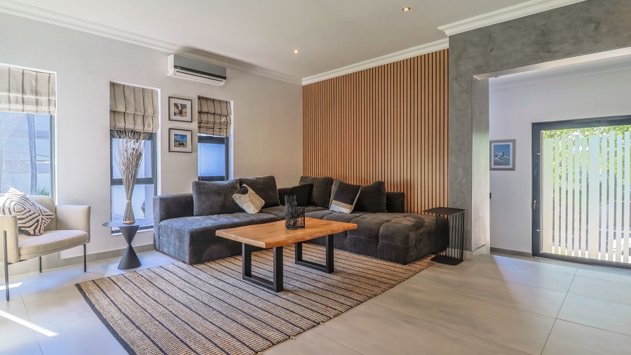 4 Bedroom Property for Sale in Aspen Hills Gauteng