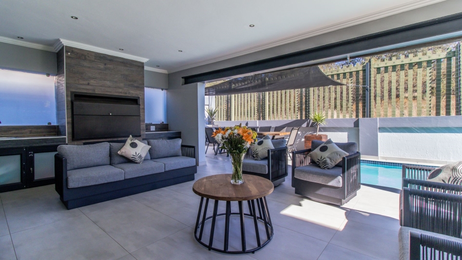 4 Bedroom Property for Sale in Aspen Hills Gauteng