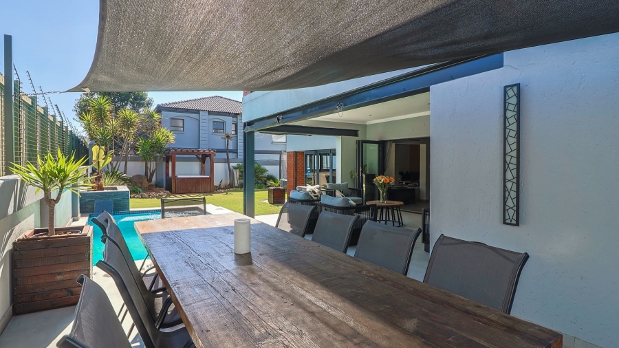 4 Bedroom Property for Sale in Aspen Hills Gauteng