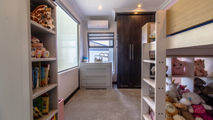 4 Bedroom Property for Sale in Aspen Hills Gauteng