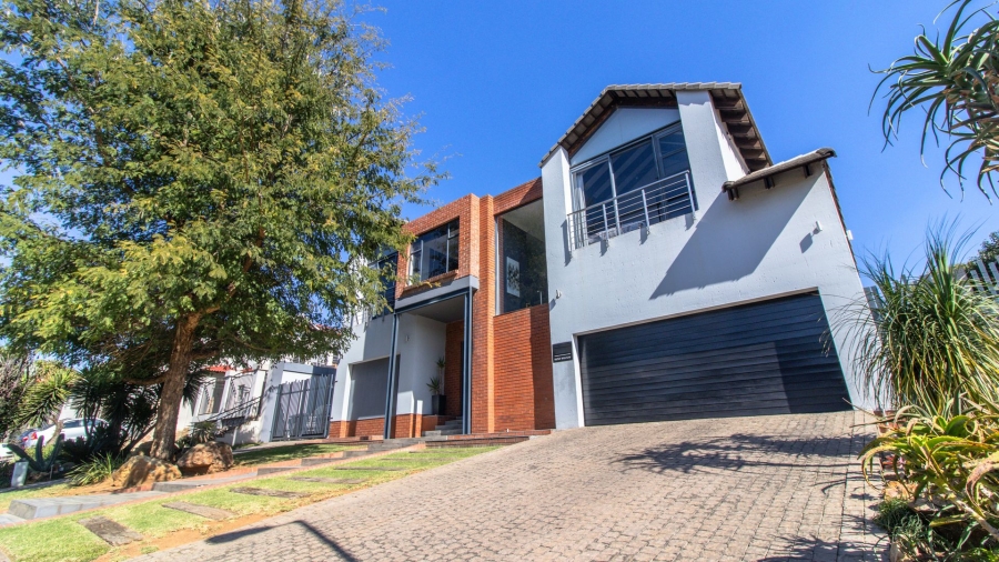 4 Bedroom Property for Sale in Aspen Hills Gauteng