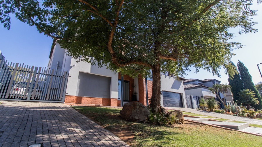 4 Bedroom Property for Sale in Aspen Hills Gauteng