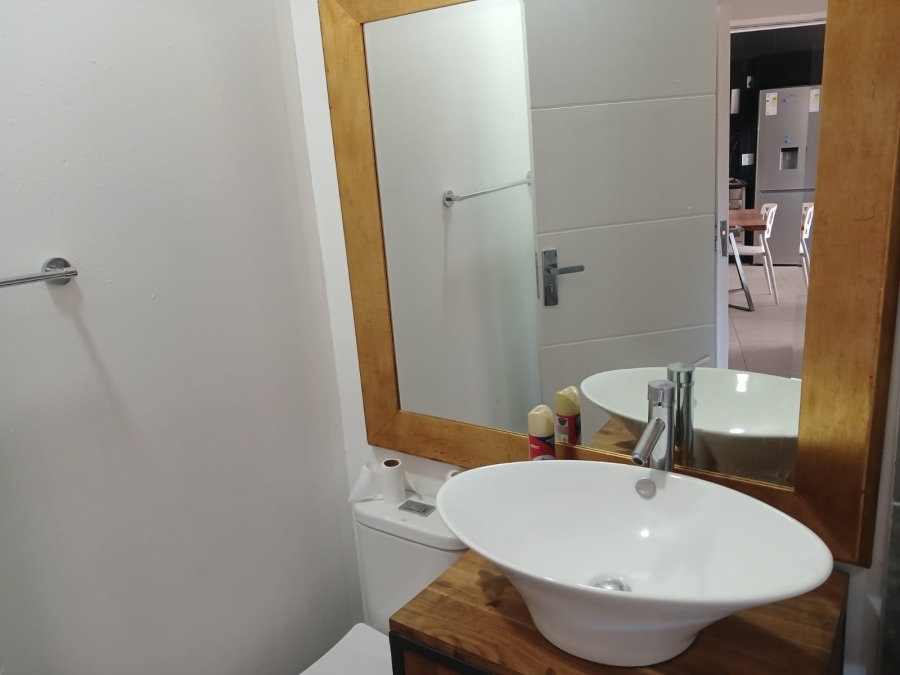 To Let 2 Bedroom Property for Rent in Sandton Central Gauteng