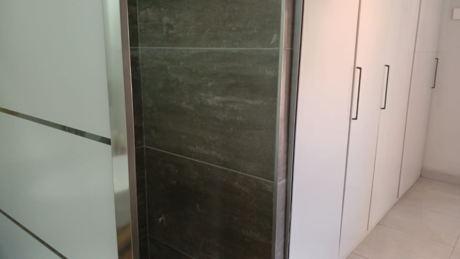To Let 2 Bedroom Property for Rent in Sandton Central Gauteng