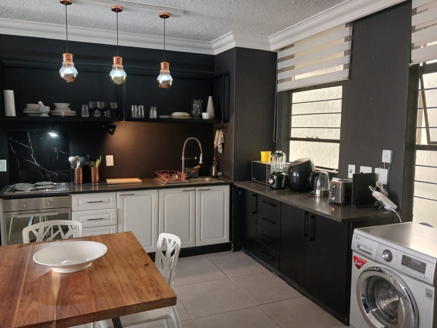 To Let 2 Bedroom Property for Rent in Sandton Central Gauteng