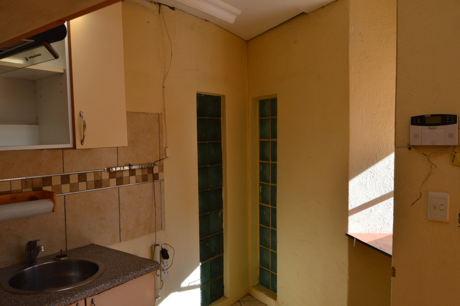 1 Bedroom Property for Sale in Malanshof Gauteng