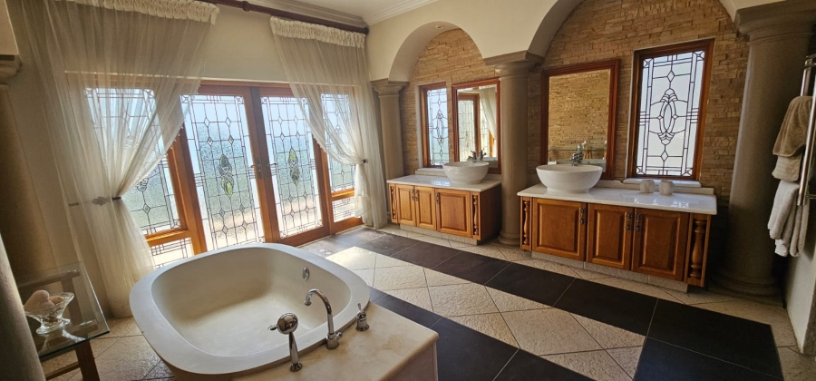 5 Bedroom Property for Sale in Bedfordview Gauteng