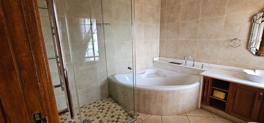 5 Bedroom Property for Sale in Bedfordview Gauteng