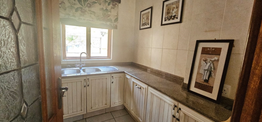 5 Bedroom Property for Sale in Bedfordview Gauteng