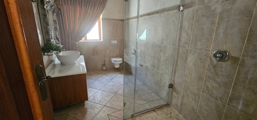 5 Bedroom Property for Sale in Bedfordview Gauteng