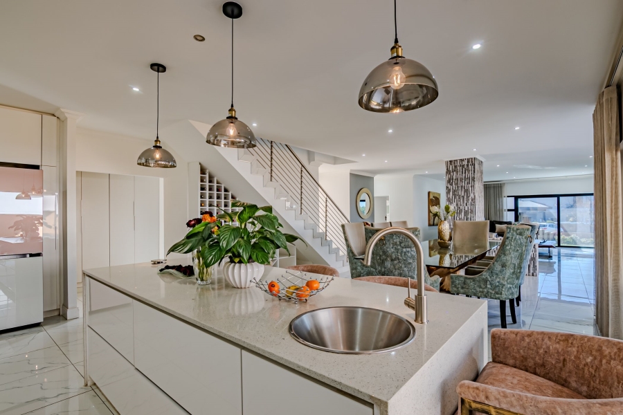 4 Bedroom Property for Sale in Lombardy Estate Gauteng