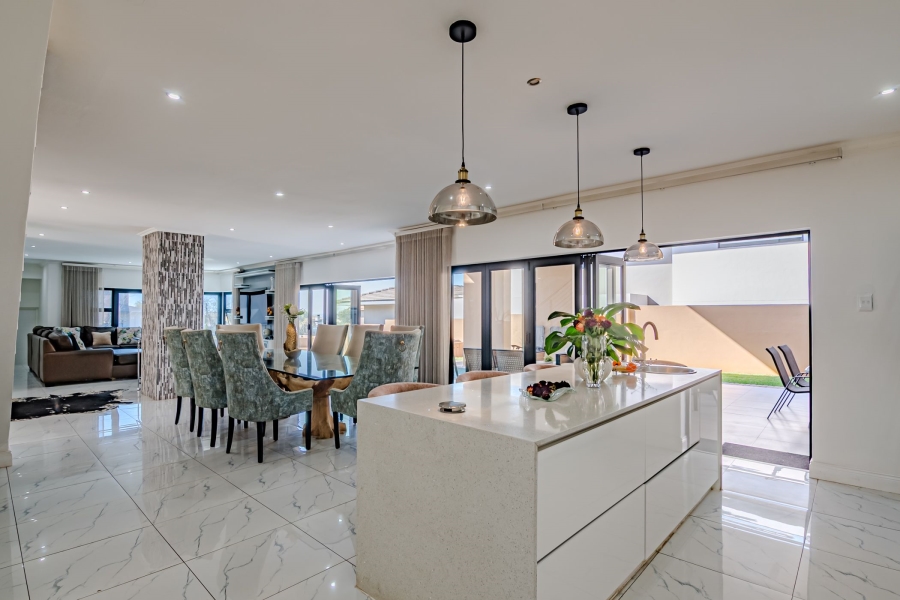 4 Bedroom Property for Sale in Lombardy Estate Gauteng