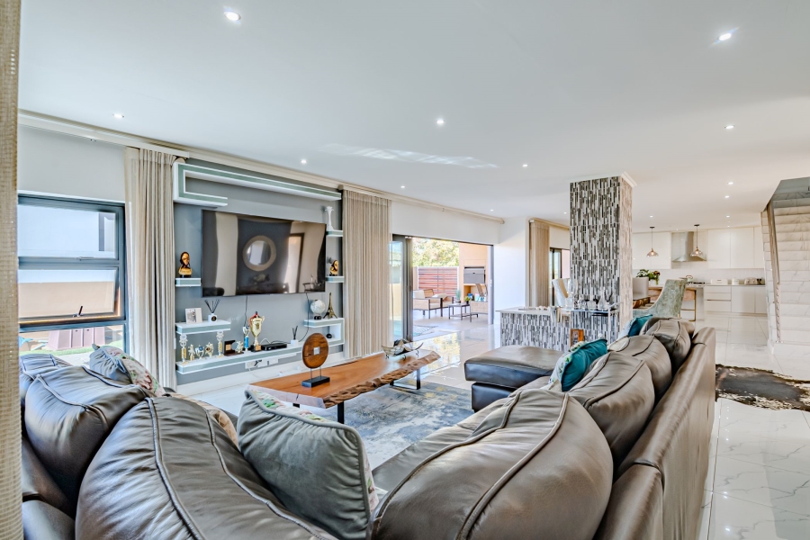 4 Bedroom Property for Sale in Lombardy Estate Gauteng