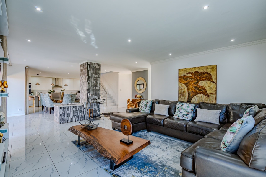 4 Bedroom Property for Sale in Lombardy Estate Gauteng