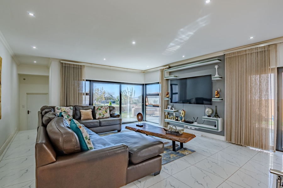 4 Bedroom Property for Sale in Lombardy Estate Gauteng