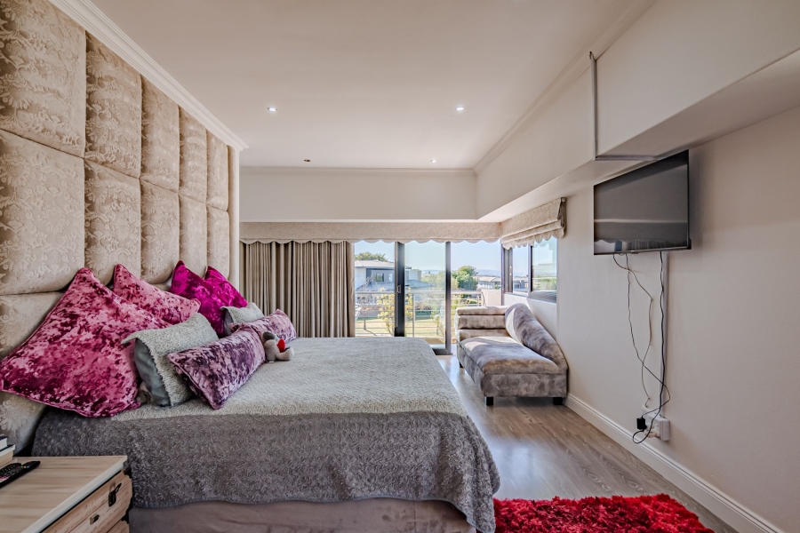 4 Bedroom Property for Sale in Lombardy Estate Gauteng