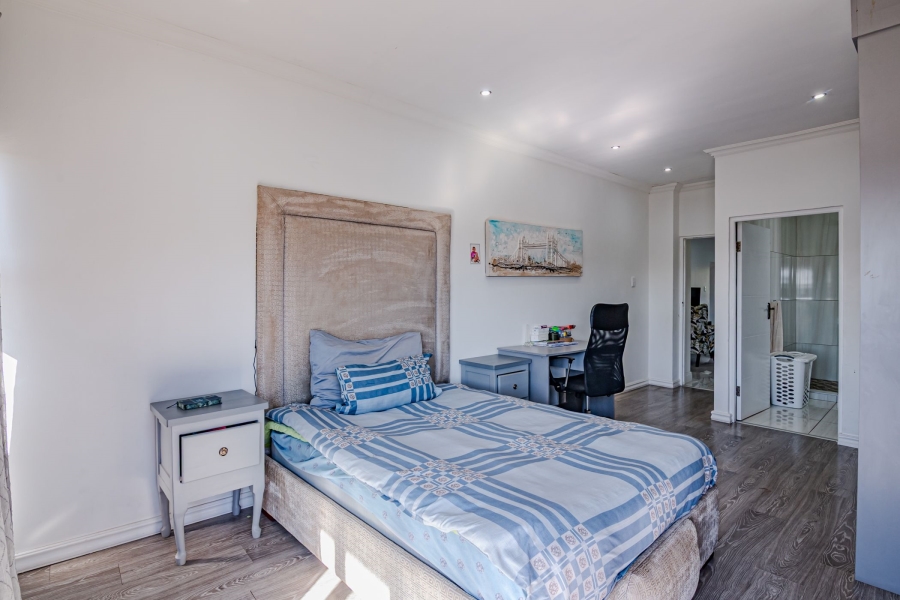 4 Bedroom Property for Sale in Lombardy Estate Gauteng