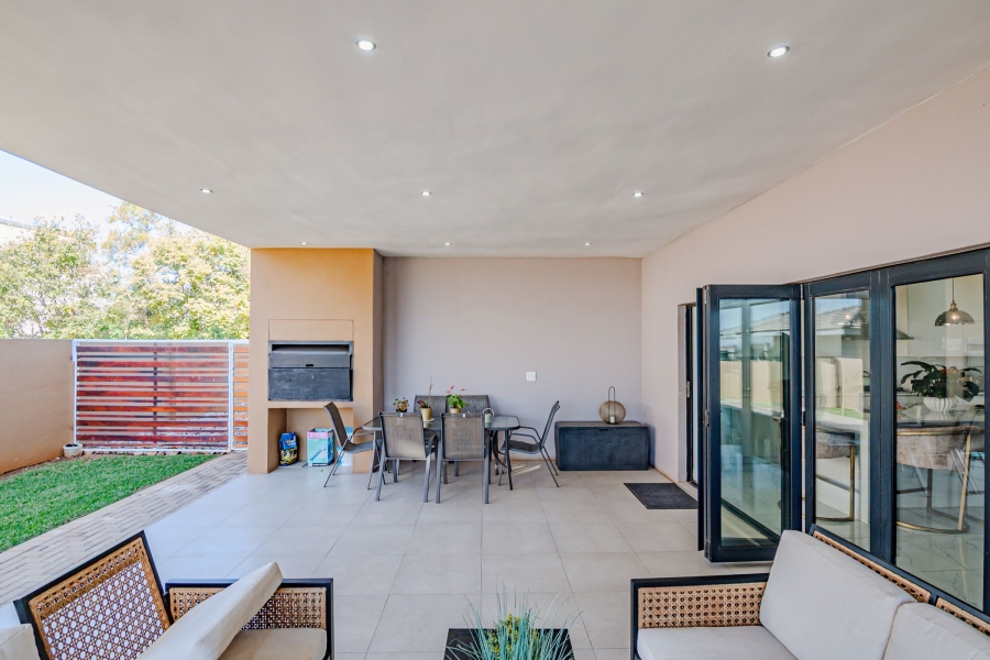 4 Bedroom Property for Sale in Lombardy Estate Gauteng