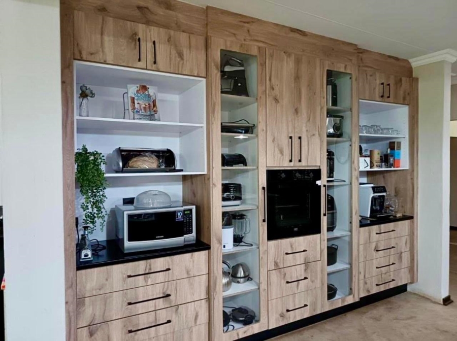 6 Bedroom Property for Sale in Oog Van Boekenhoutskloof Alias Tweefonte Gauteng
