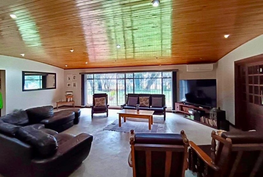 6 Bedroom Property for Sale in Oog Van Boekenhoutskloof Alias Tweefonte Gauteng