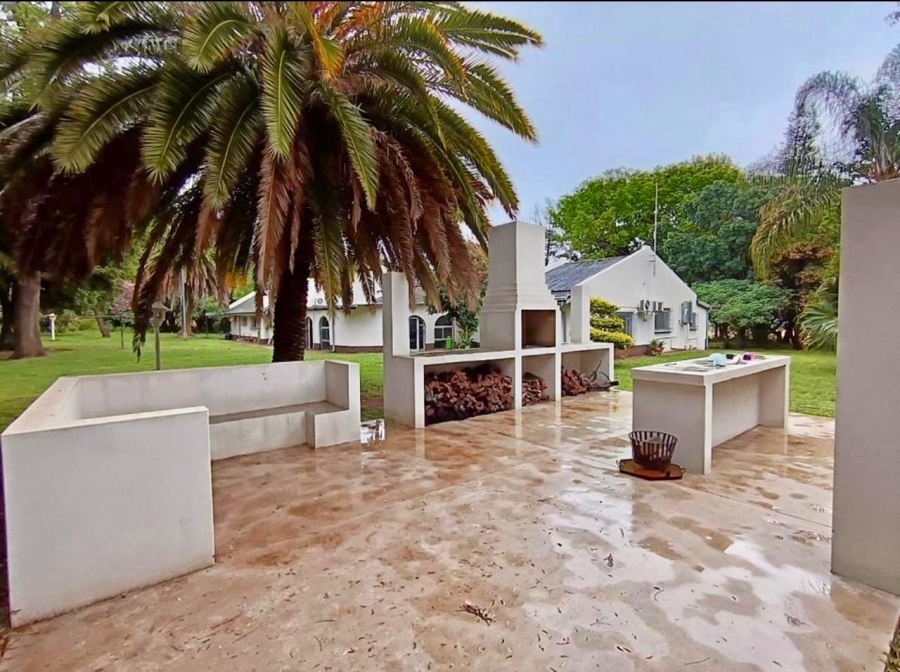6 Bedroom Property for Sale in Oog Van Boekenhoutskloof Alias Tweefonte Gauteng