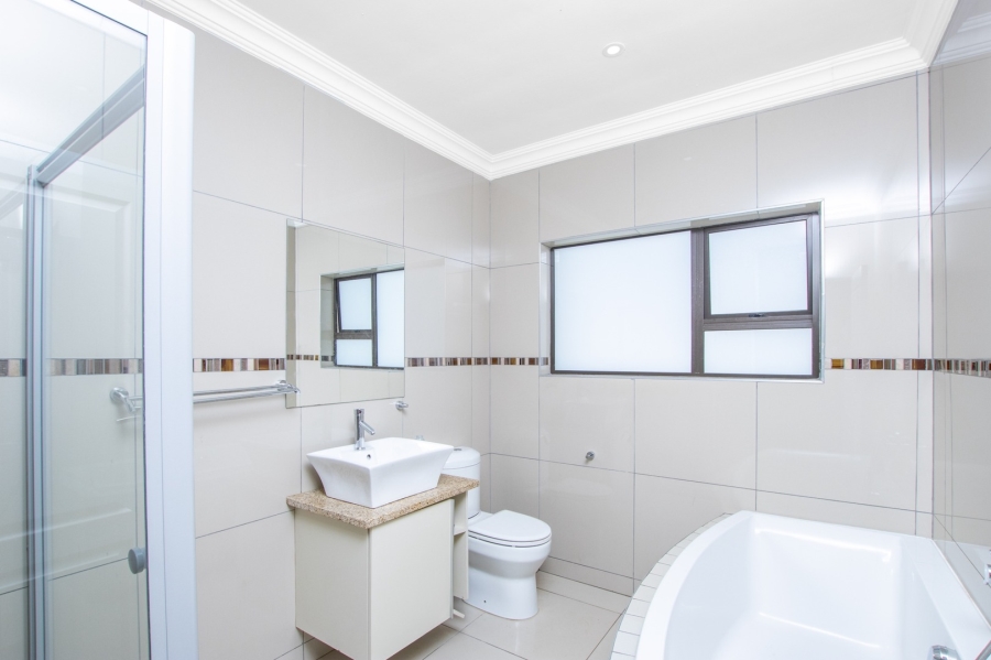 3 Bedroom Property for Sale in Zambezi Manor Lifestyle Estate Gauteng