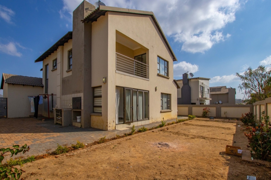 3 Bedroom Property for Sale in Zambezi Manor Lifestyle Estate Gauteng