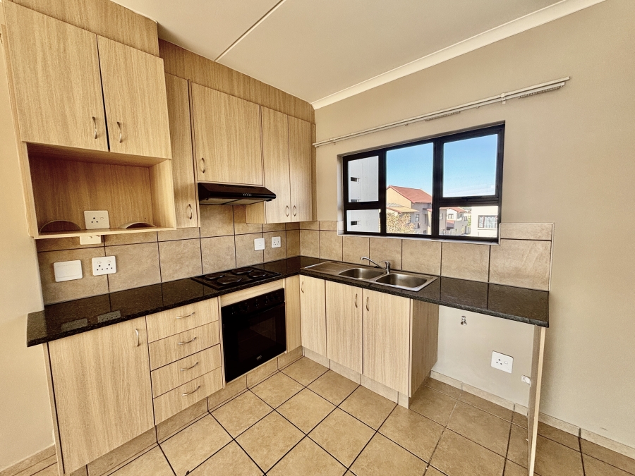 To Let 2 Bedroom Property for Rent in Barbeque Downs Gauteng